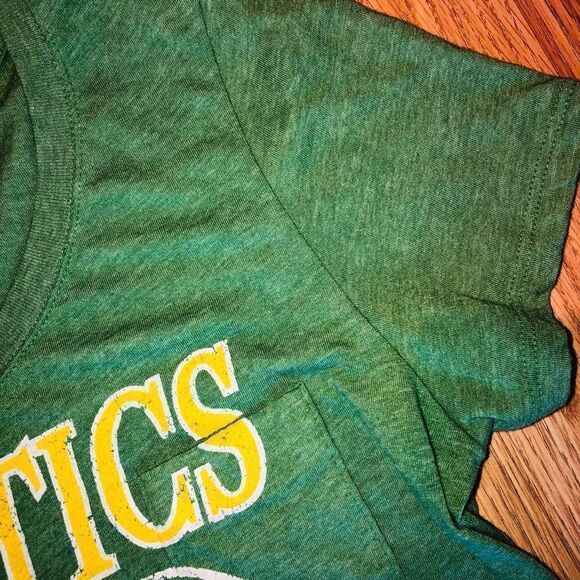 NWOT Womens Large NBA Celtics Basketball Graphic TShirt - Picture 5 of 7